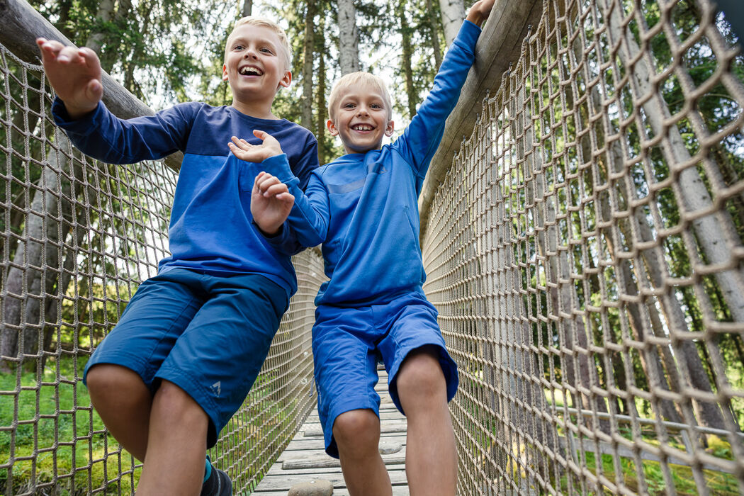 Spielplatz auf dem Wanderweg am Kinderhotel Allgäuer Berghof