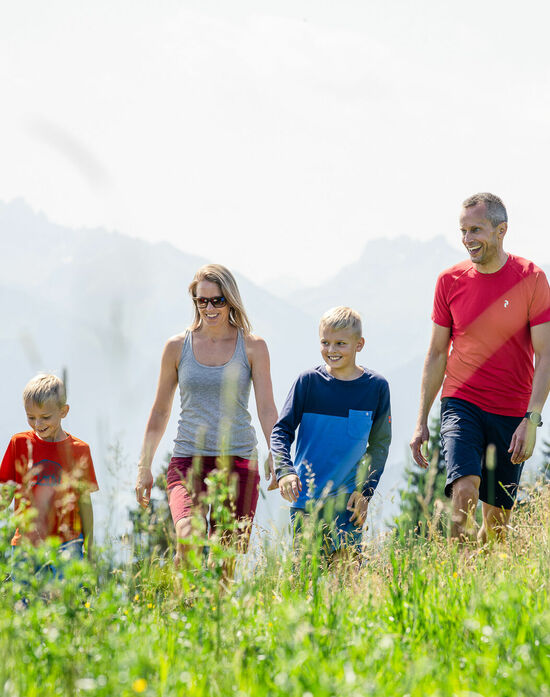 Wanderurlaub - Kinderhotel Allgäuer Berghof Wanderurlaub mit der Familie im Kinderhotel Allgäuer Berghof