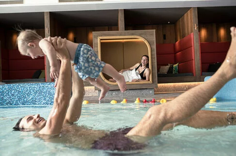 Badebereich für Kleinkinder im Kinderhotel Allgäuer Berghof
