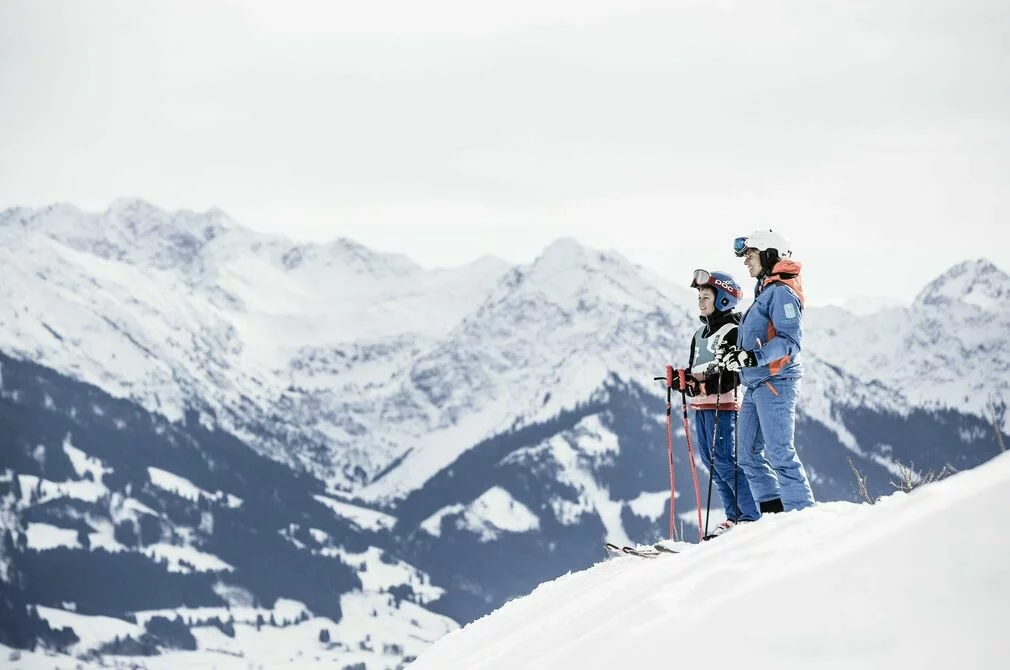 Skiurlaub mit Kindern direkt an der Skipiste im Kinderhotel Allgäuer Berghof